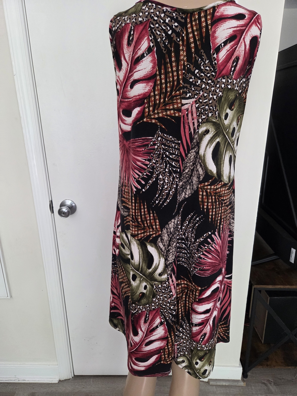 SJS Black Midi Dress with Pink Tropical Leaf Print - Picture 2 of 5